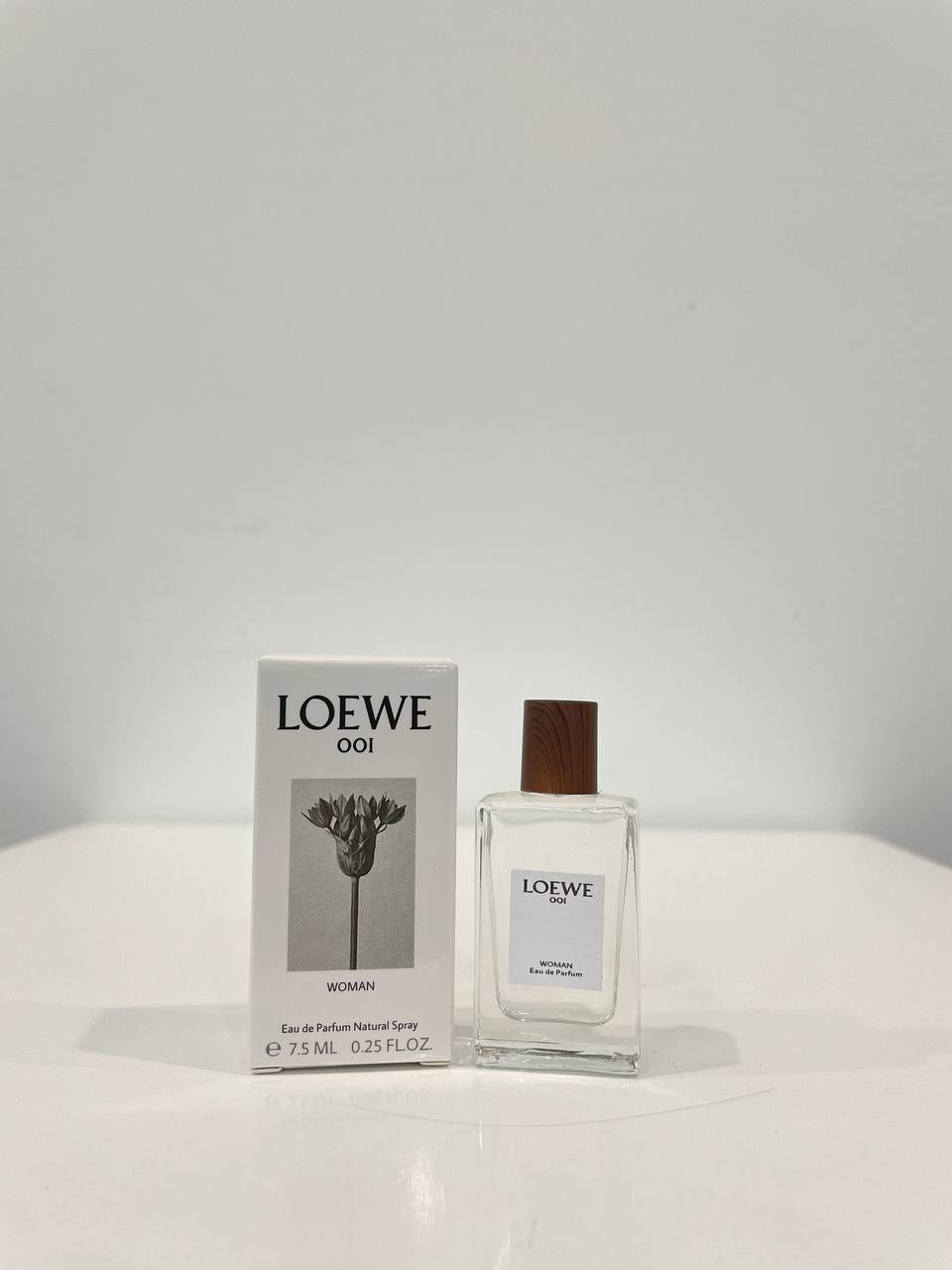 Loewe 001 Woman