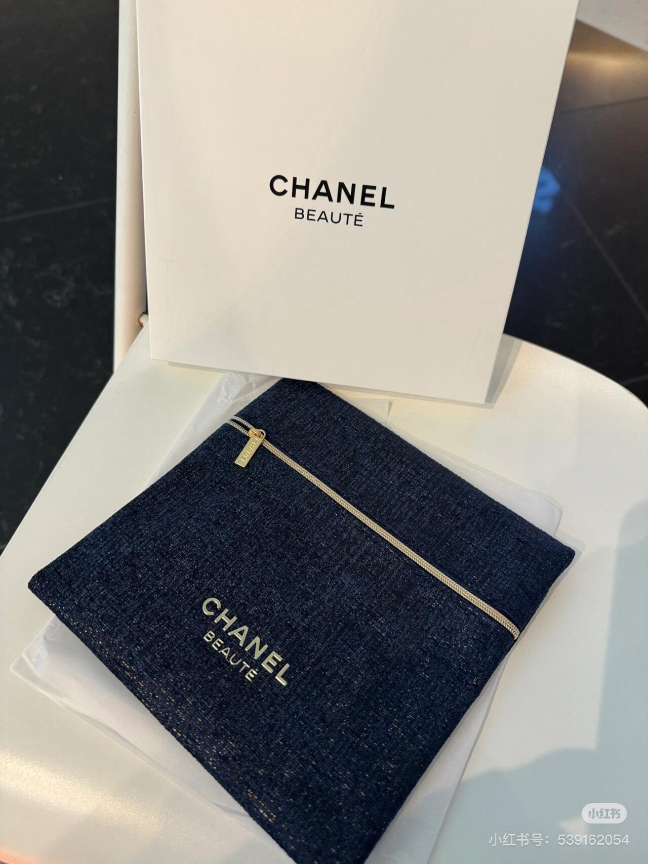 Chanel Holiday Beaute Pouch