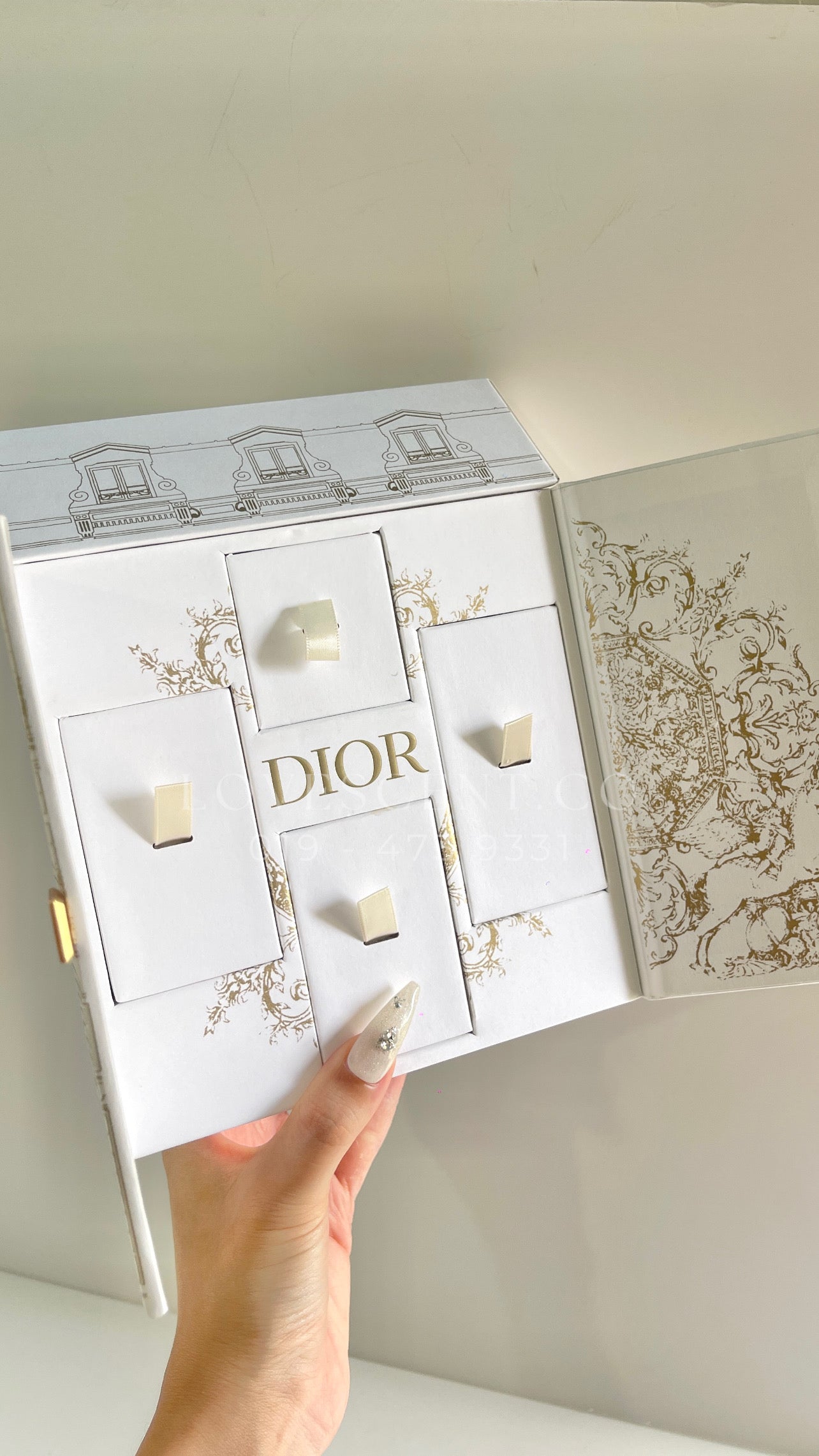 DIor Montaigne Castle Set