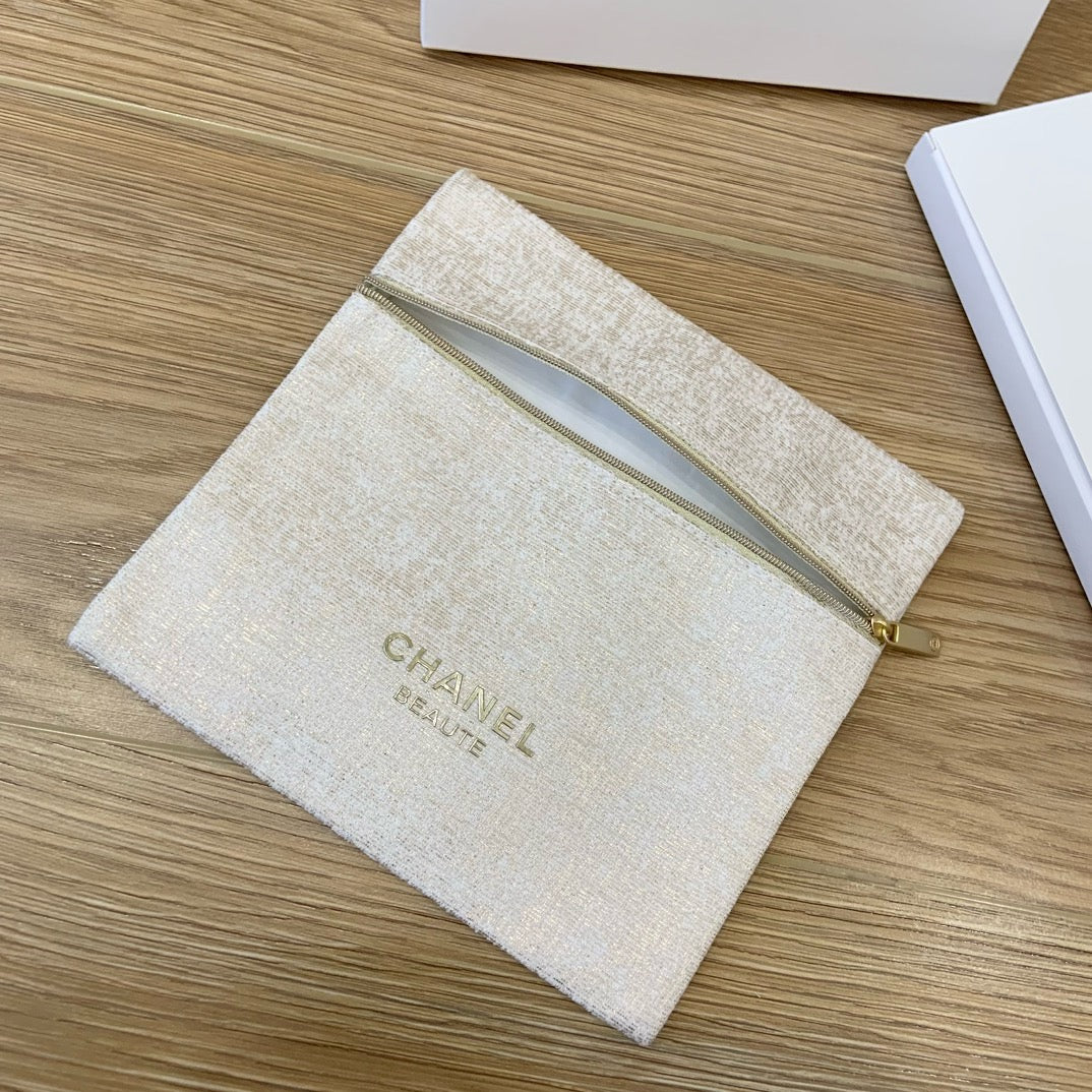 Chanel Holiday Beaute Pouch