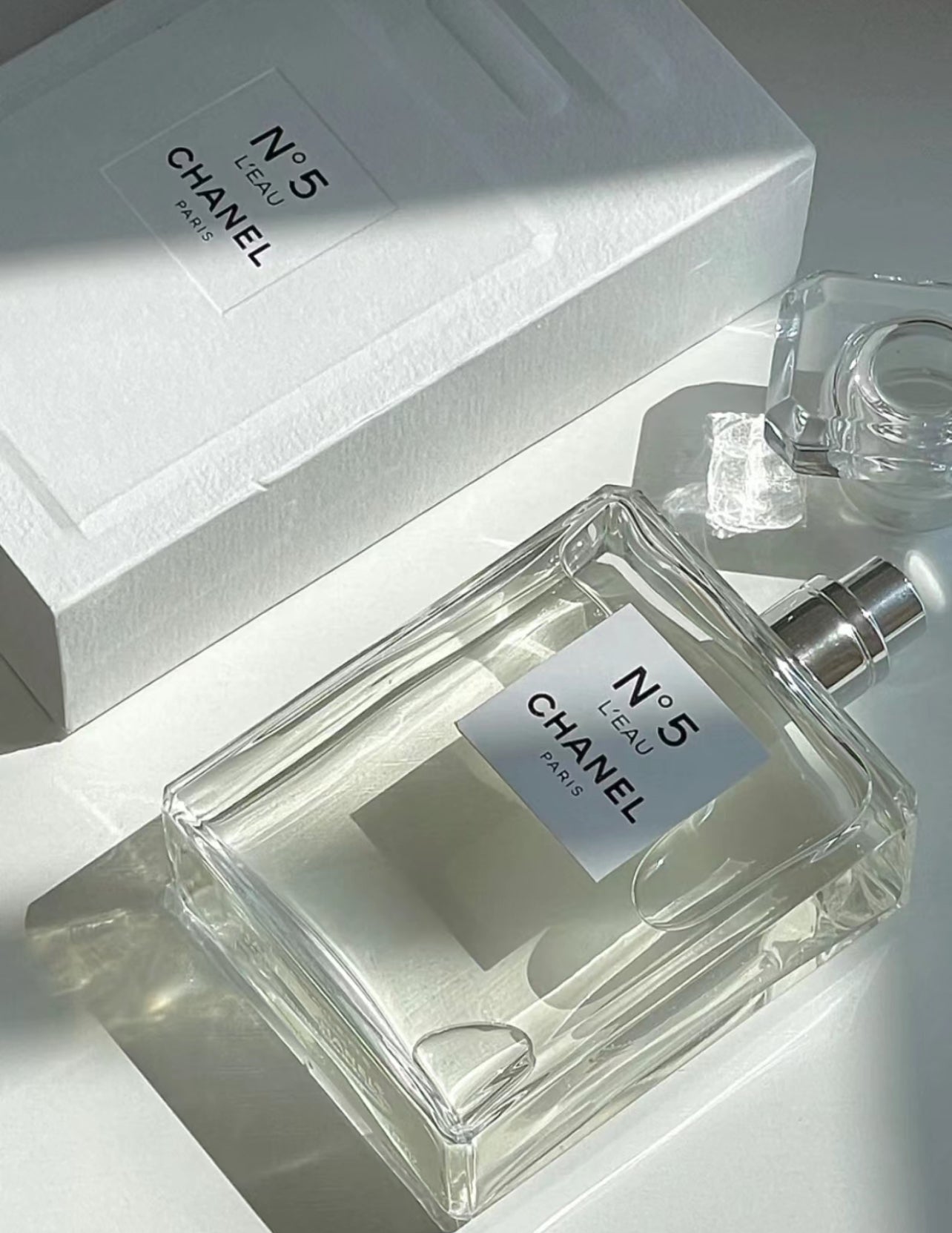 N°5 L'EAU CHANEL 100ml ギフトボックス付き Chanel • The 'New' No 5 L'Eau | KELLiLASH