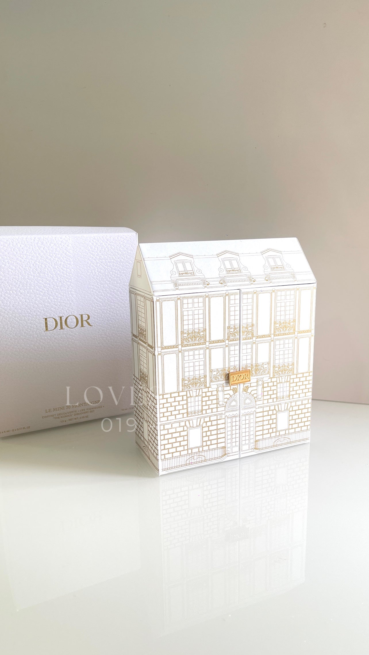 DIor Montaigne Castle Set