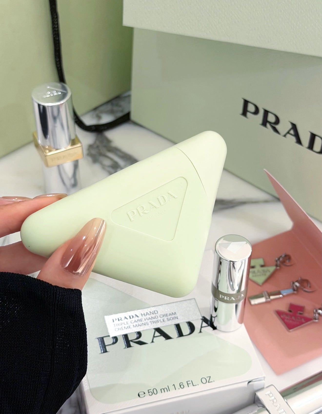 Prada Handcream