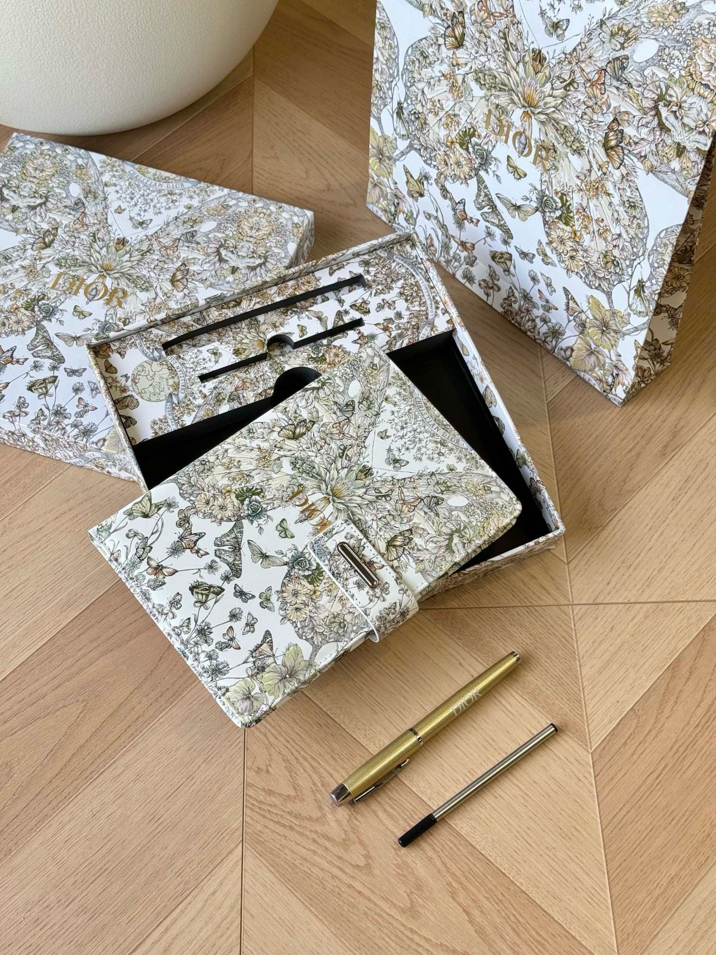 Dior Holiday Notebook Set