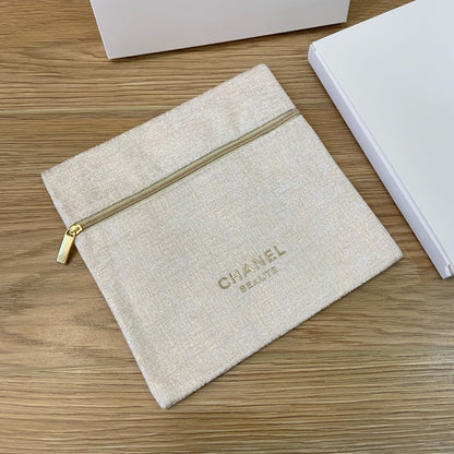 Chanel Holiday Beaute Pouch
