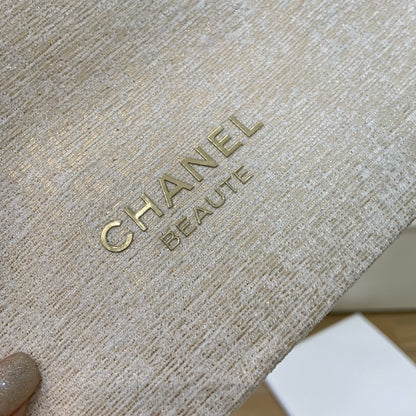 Chanel Holiday Beaute Pouch