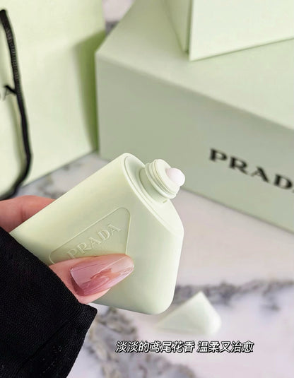 Prada Handcream