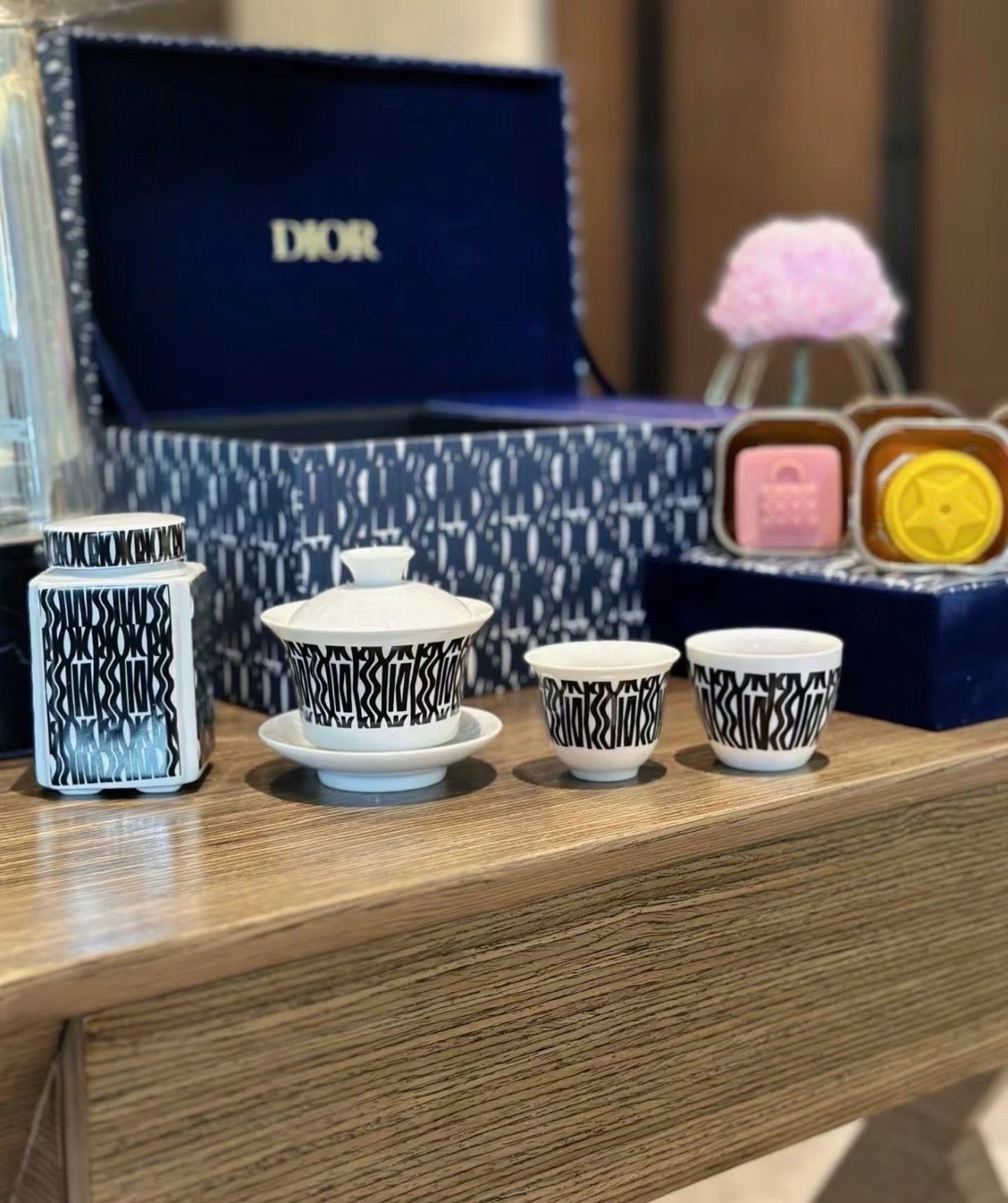 Dior Tea MoonCake Gift Set