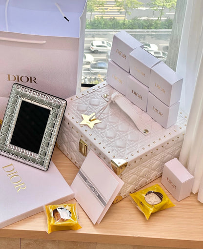 Dior Mooncake Gift Set