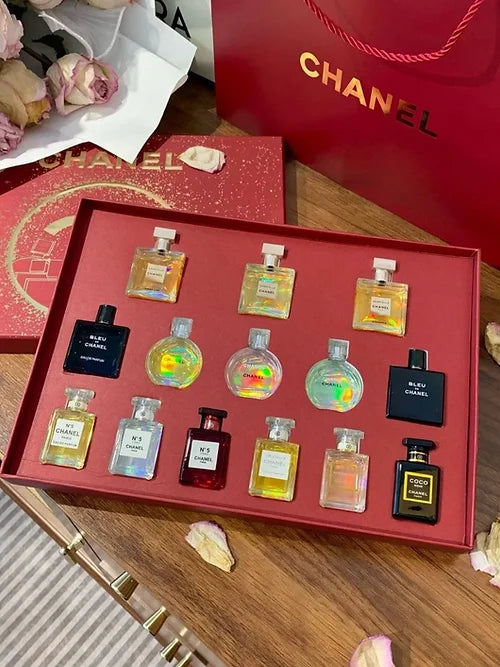 Chanel Recent Set Chanel Exclusive 14 in 1 Grand Set – LoveScent
