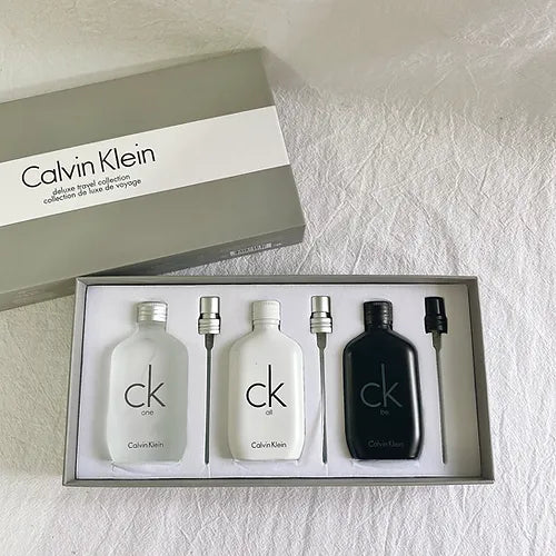 Calvin Klein Deluxe Travel Set